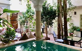 Hotel Dar Crystal  3*